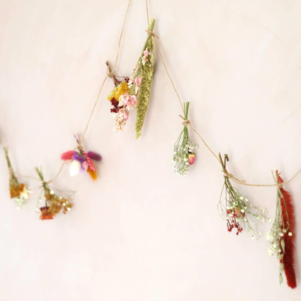 Dried flower posy garland