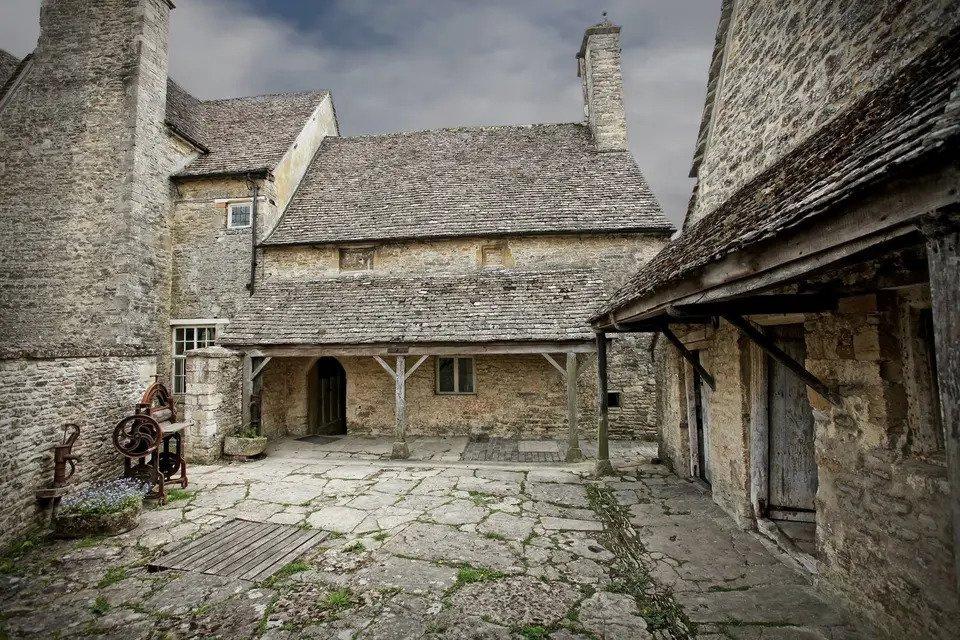 The 26 Best Wedding Venues in the Cotswolds -  