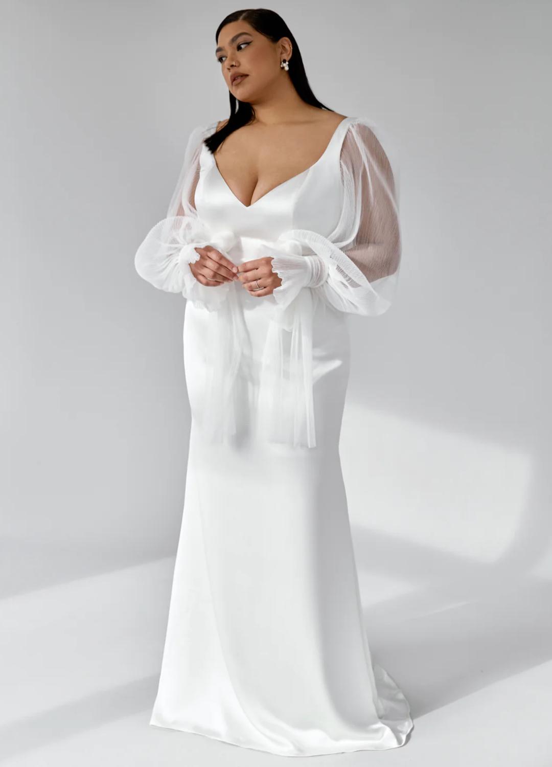 Long-Sleeved Casual Plus-Size Wedding Dress