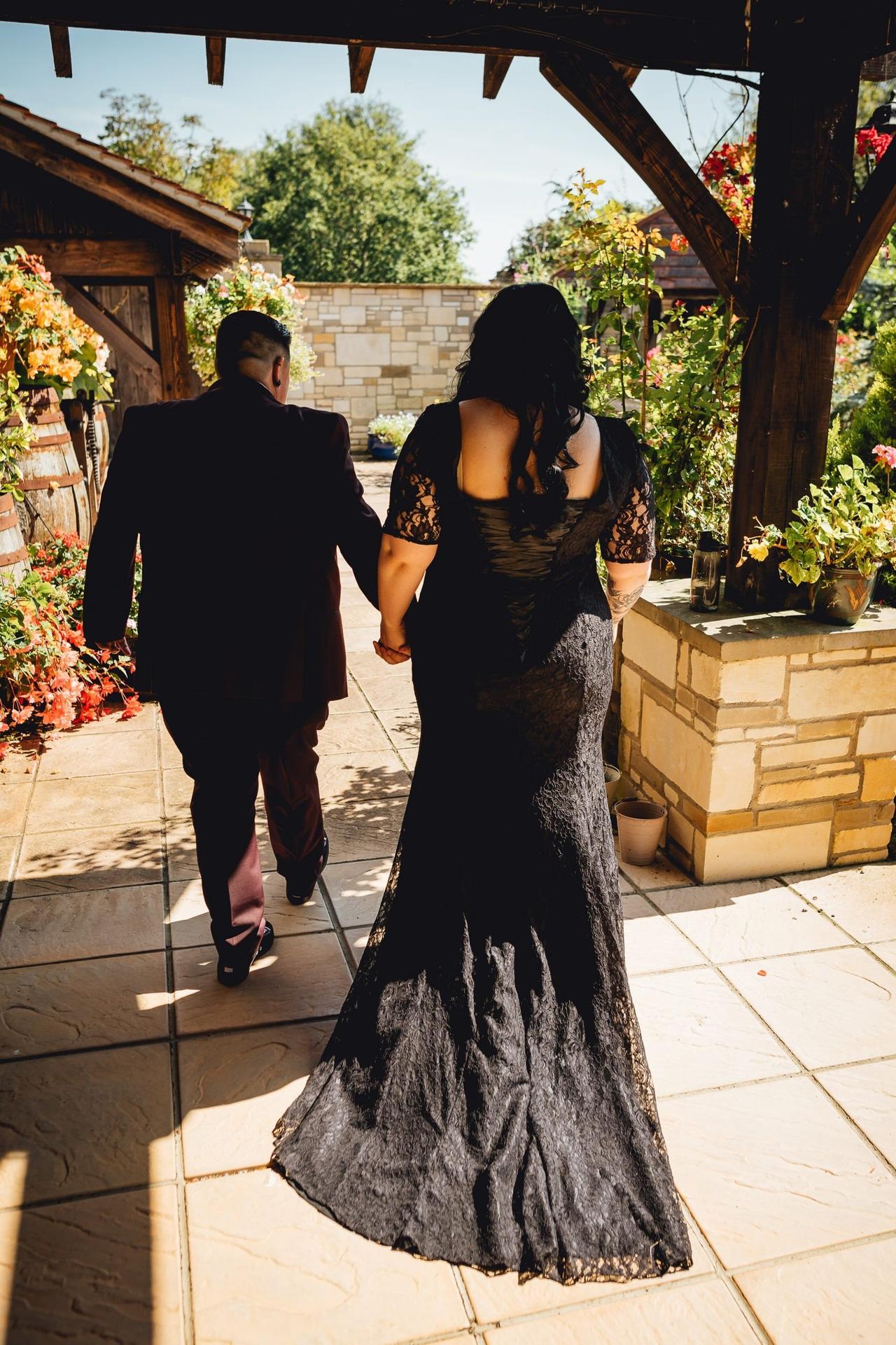 Lana and Juss - Yarlington Barn