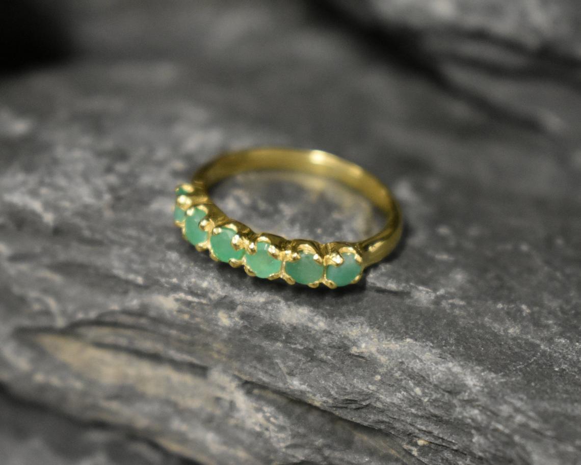 Emerald engagement rings