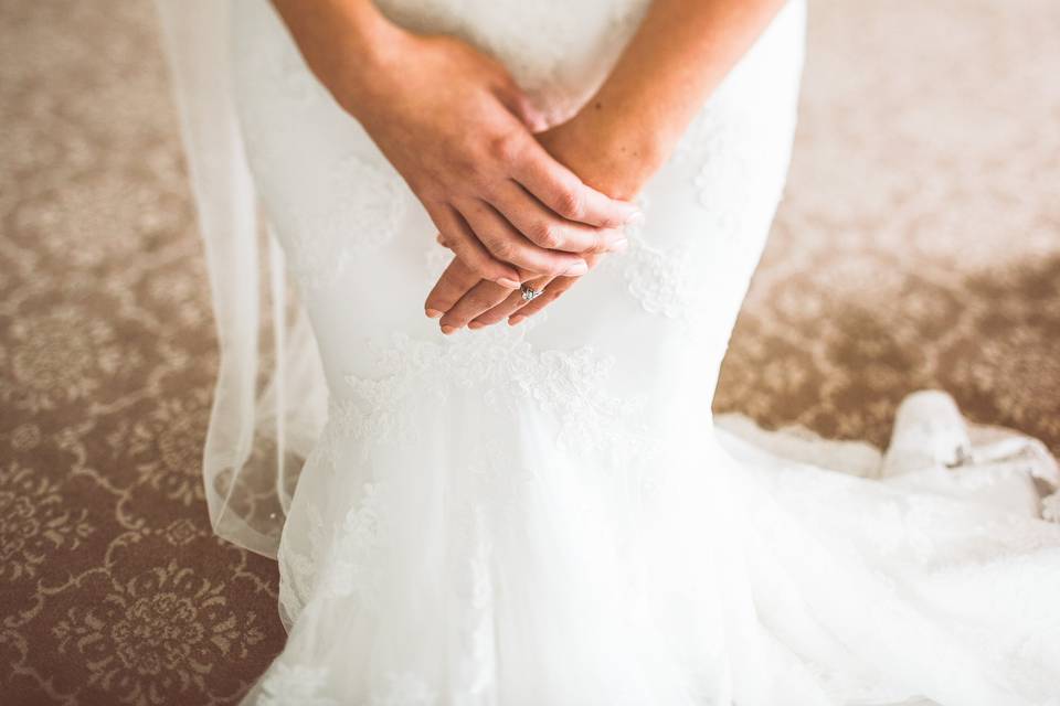 Unsure about wedding dress alterations - help? : r/wedding