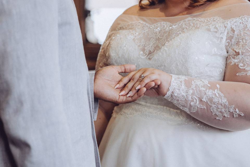 The 6 Things I Learnt Finding My Perfect Plus Size Wedding Dress