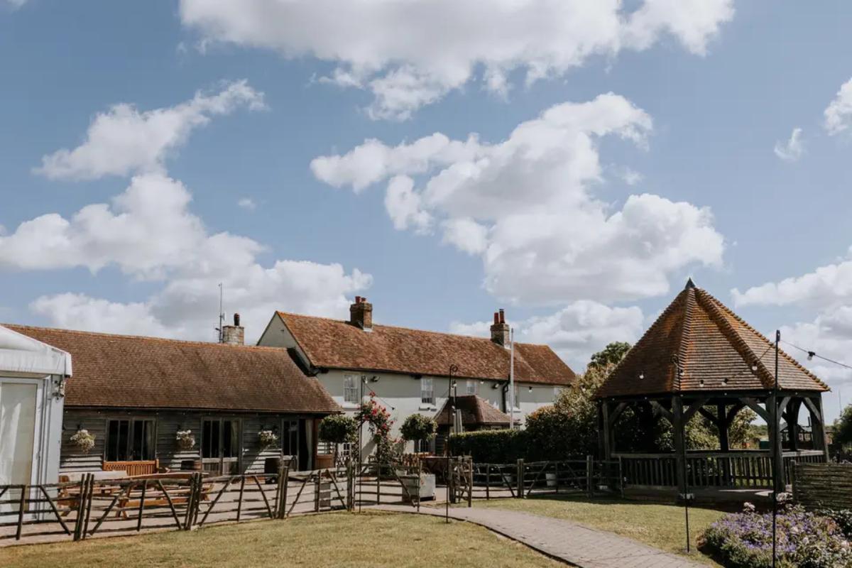 7 an outside view of countryside weekend wedding venue the ferry house in kent