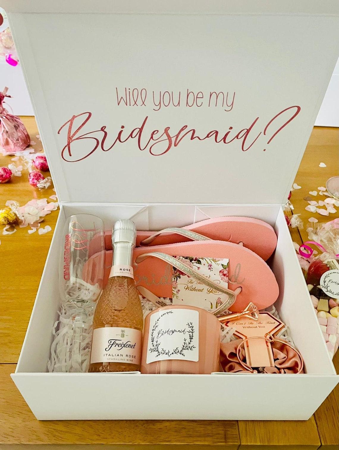 Will You Be My Bridesmaid Box/Bridesmaid Proposal Box/Maid of Honor Proposal Box/Includes the Printing of 13 Photos of Your Choice to Personalize It 