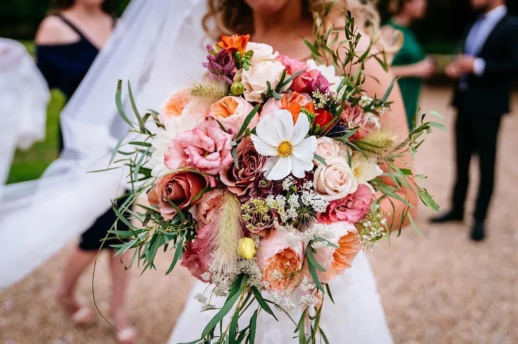 40+ Bridal Bouquet Ideas, Expert Advice & Bouquet Styles Explained 