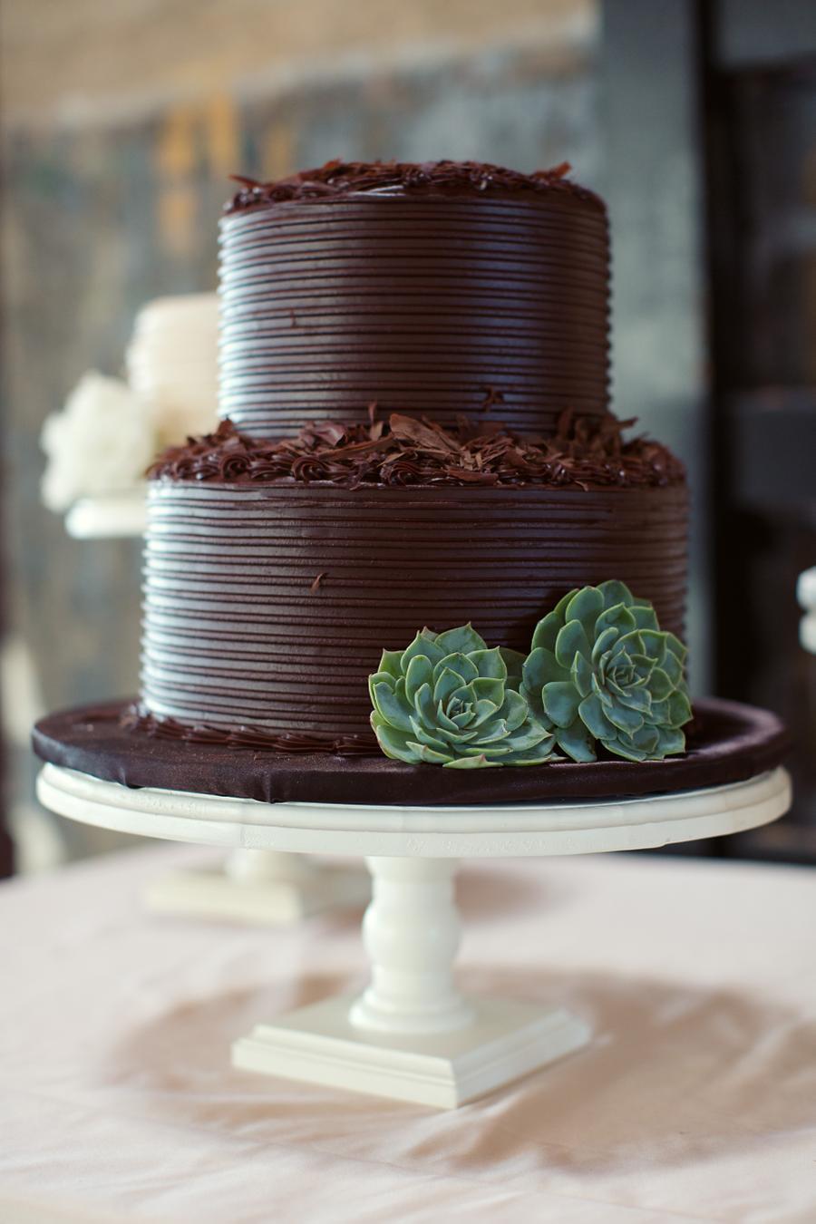 Wedding Cakes in Milk and Dark Chocolate - Cake Geek Magazine