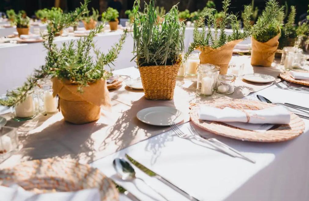 10 Beautiful Ways to Decorate Long Tables — Luxury Weddings UK