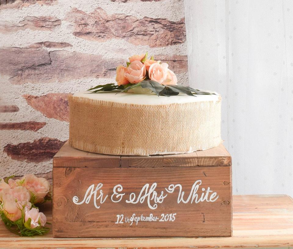 19 Unique Wedding Cake Stands for 2021 - hitched.co.uk - hitched.co.uk