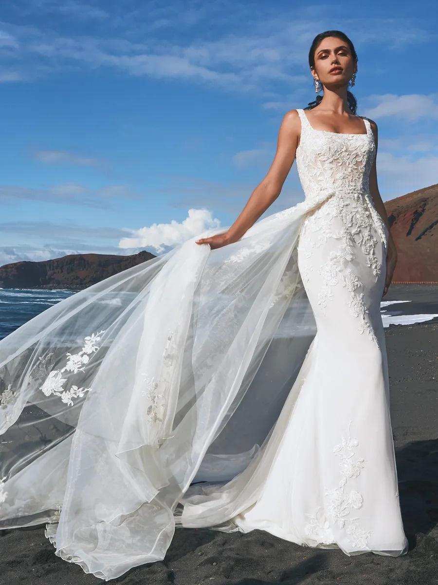 Square Neck Wedding Dresses: 28 of the Best Styles - hitched.co.uk