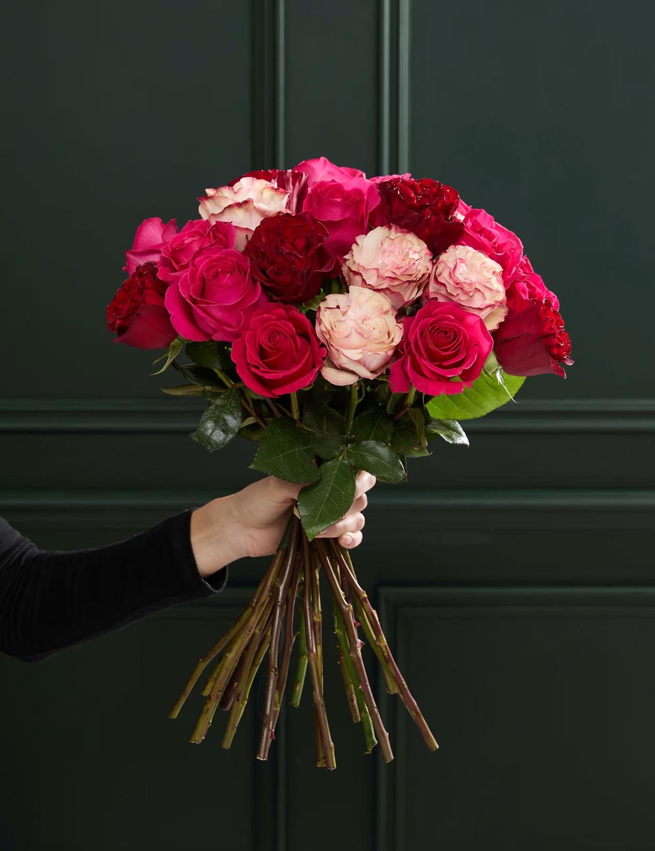 M&S bunch of red roses