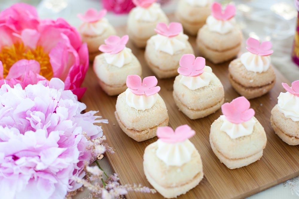 vanilla-shortcakes-from-elizabeths-emporium