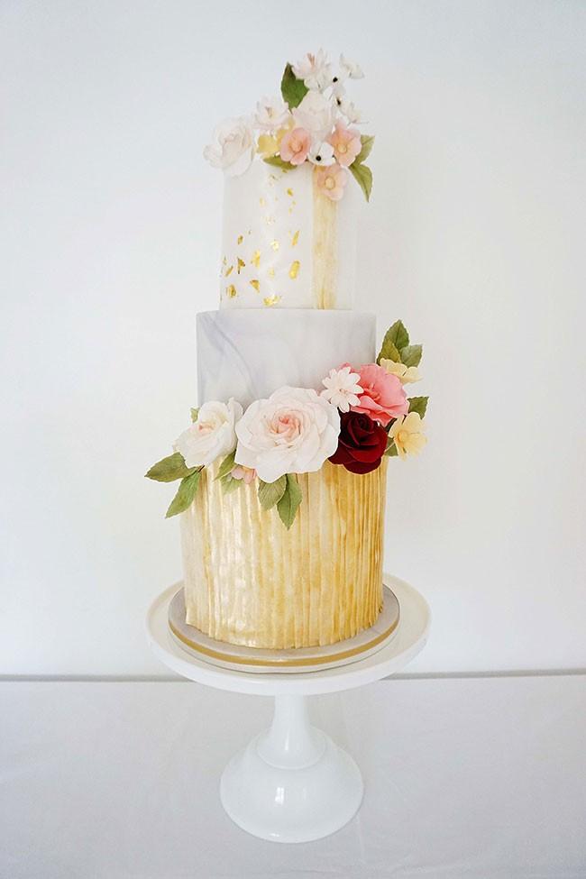 cobi-and-coco-marble-wedding-cake