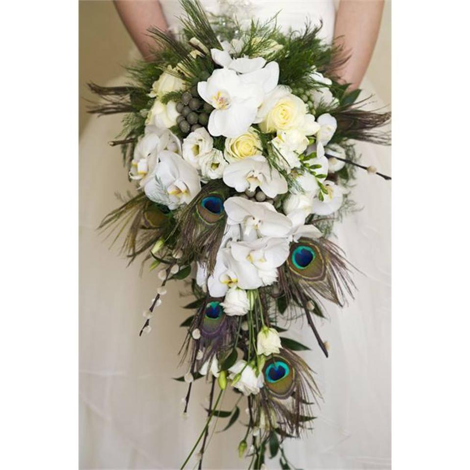 The Most Incredible Cascading Wedding Bouquets - hitched.co.uk