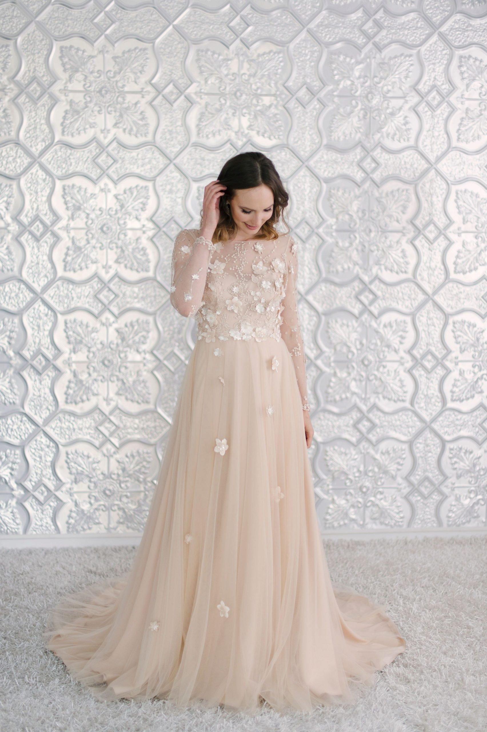 21 Romantic Champagne Wedding Dresses for Brides Who Want Something ...