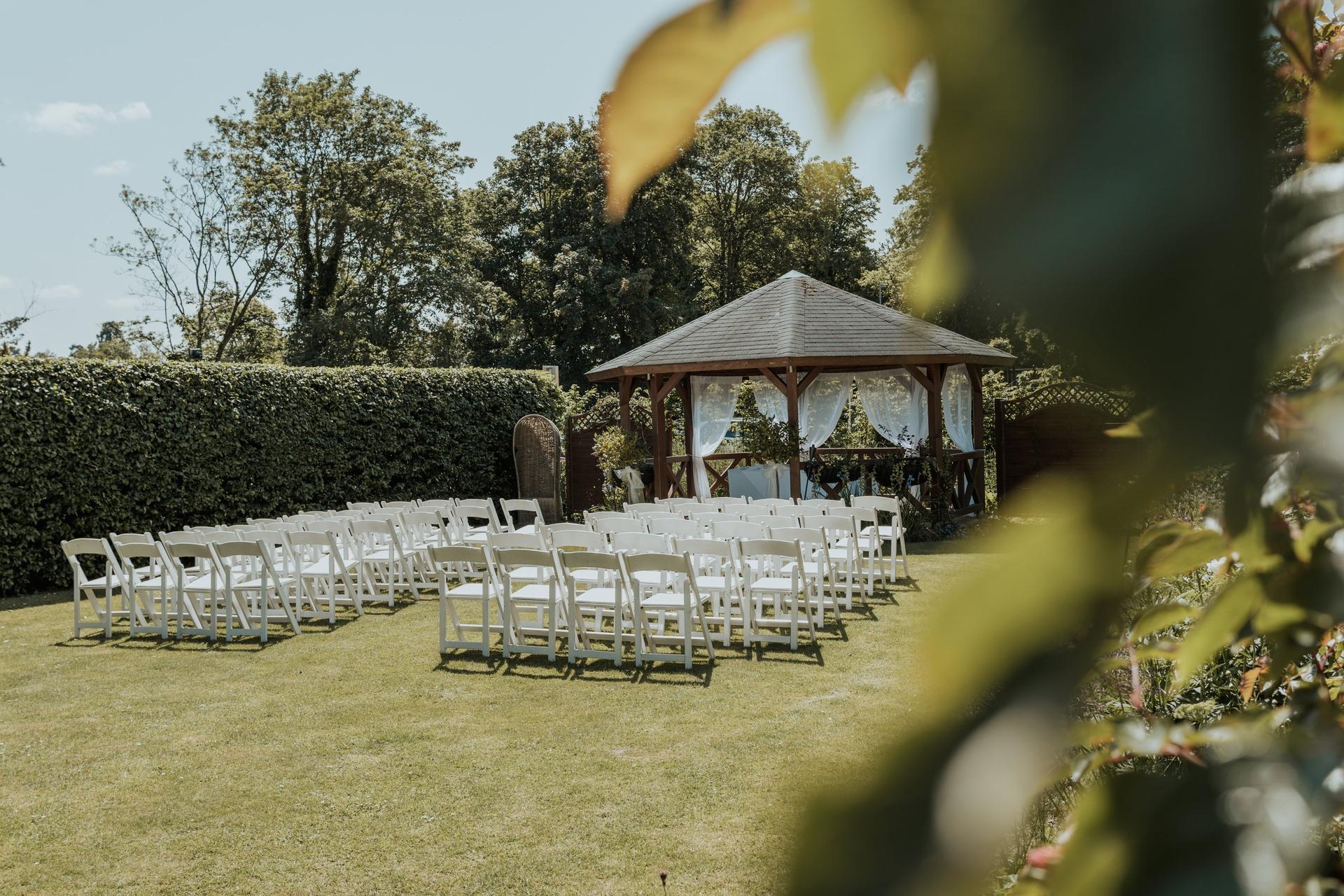 30 Best Outdoor Wedding Venues in the UK - hitched.co.uk