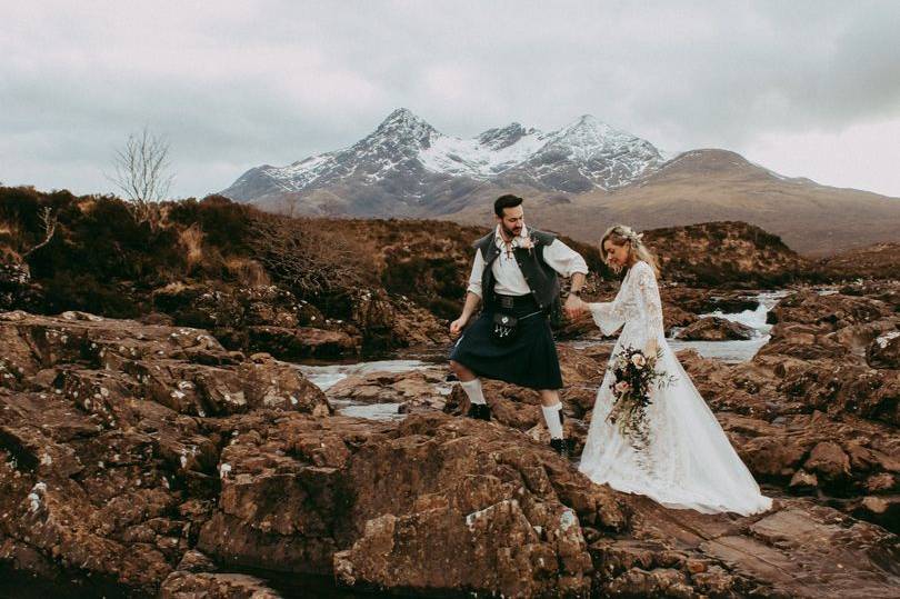 Eloping What is Eloping & How Do You Elope in the UK? hitched.co.uk hitched.co.uk