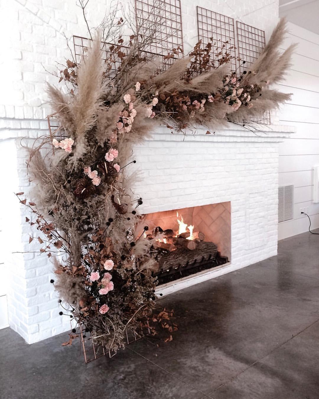 Why Dried Wedding Flowers Make The Coolest Wedding Décor - hitched