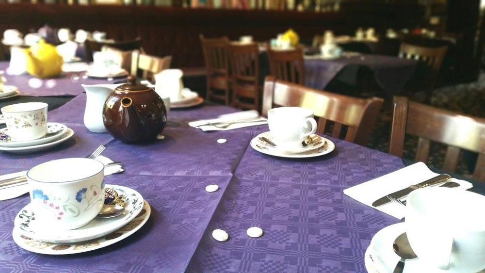 afternoon-tea-party-at-the-jekyll-and-hyde-2
