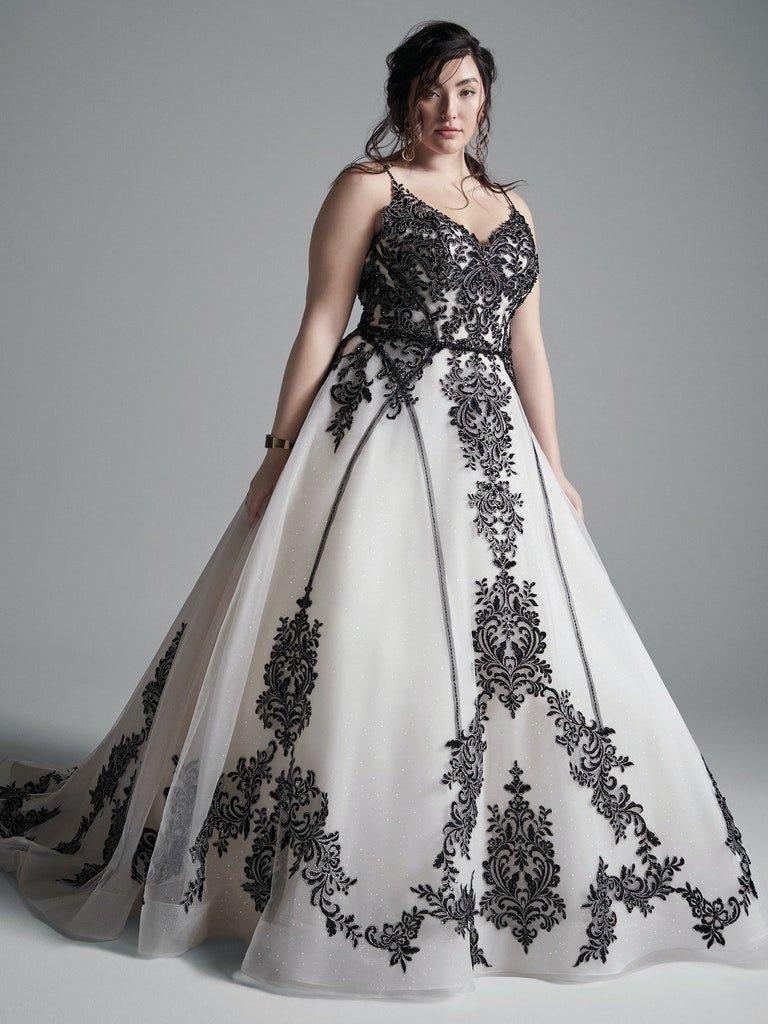 lide konstruktion eksotisk 31 Plus Size Wedding Dress and Curvy Bridal Gowns - hitched.co.uk -  hitched.co.uk