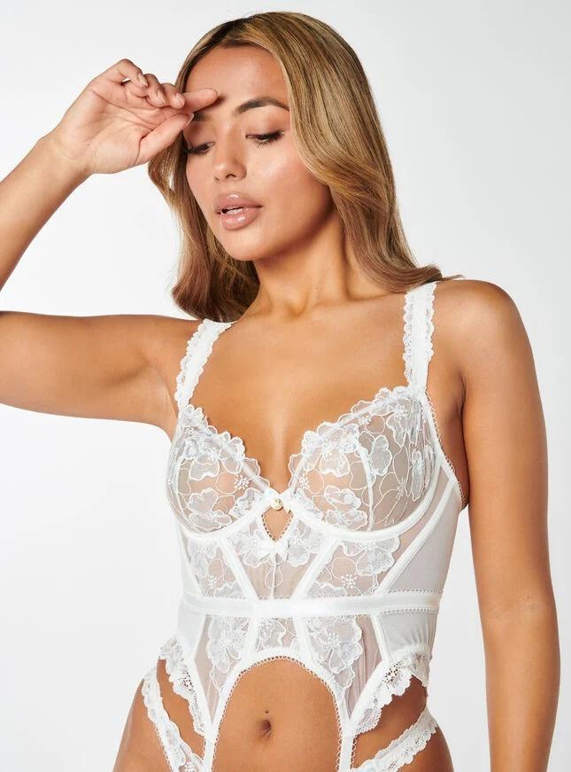 The 27 Best Wedding Lingerie Sets to Suit All Styles -  