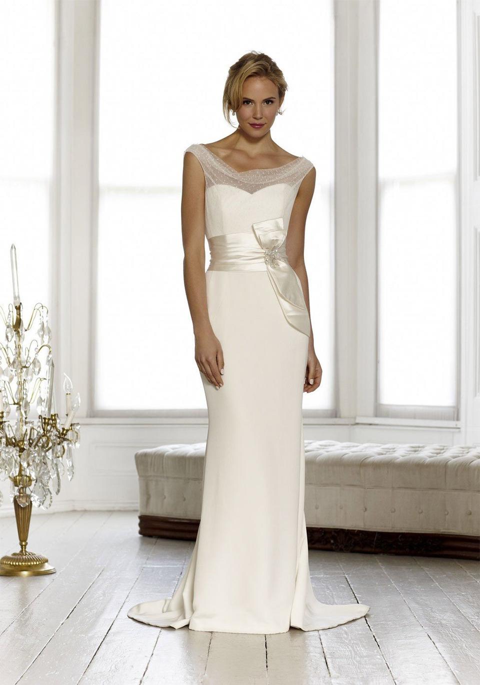 Wedding Dress Shapes and Styles for Brides with a Small Bust - hitched ...