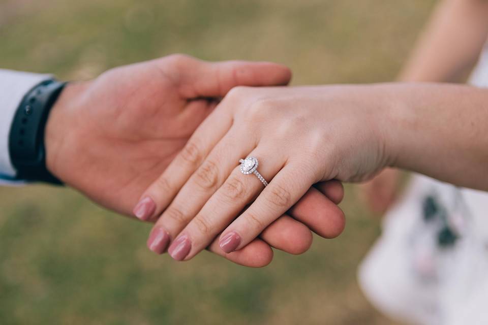 The Engagement Ring Trends for 2024 According to Experts (and You!)