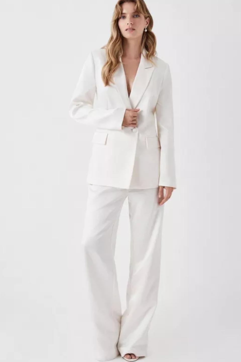 Wedding Suits for Women: 20 Stylish & Powerful Bridal Trouser Suits ...