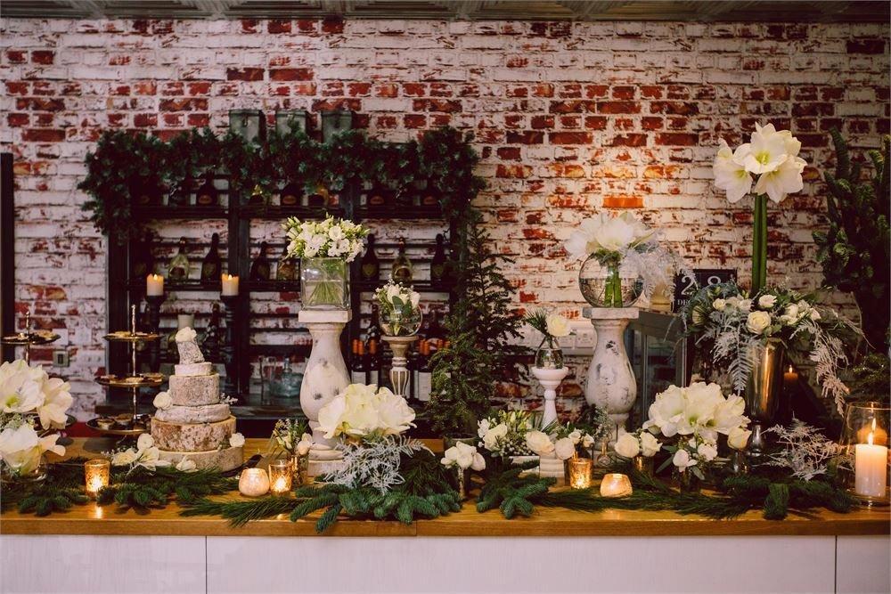 decor-at-on-the-7th-wedding-venue