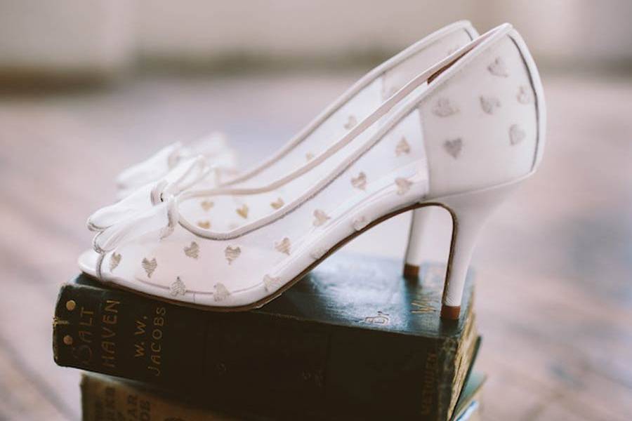 The Complete Guide to Choosing Your Wedding Shoes hitched