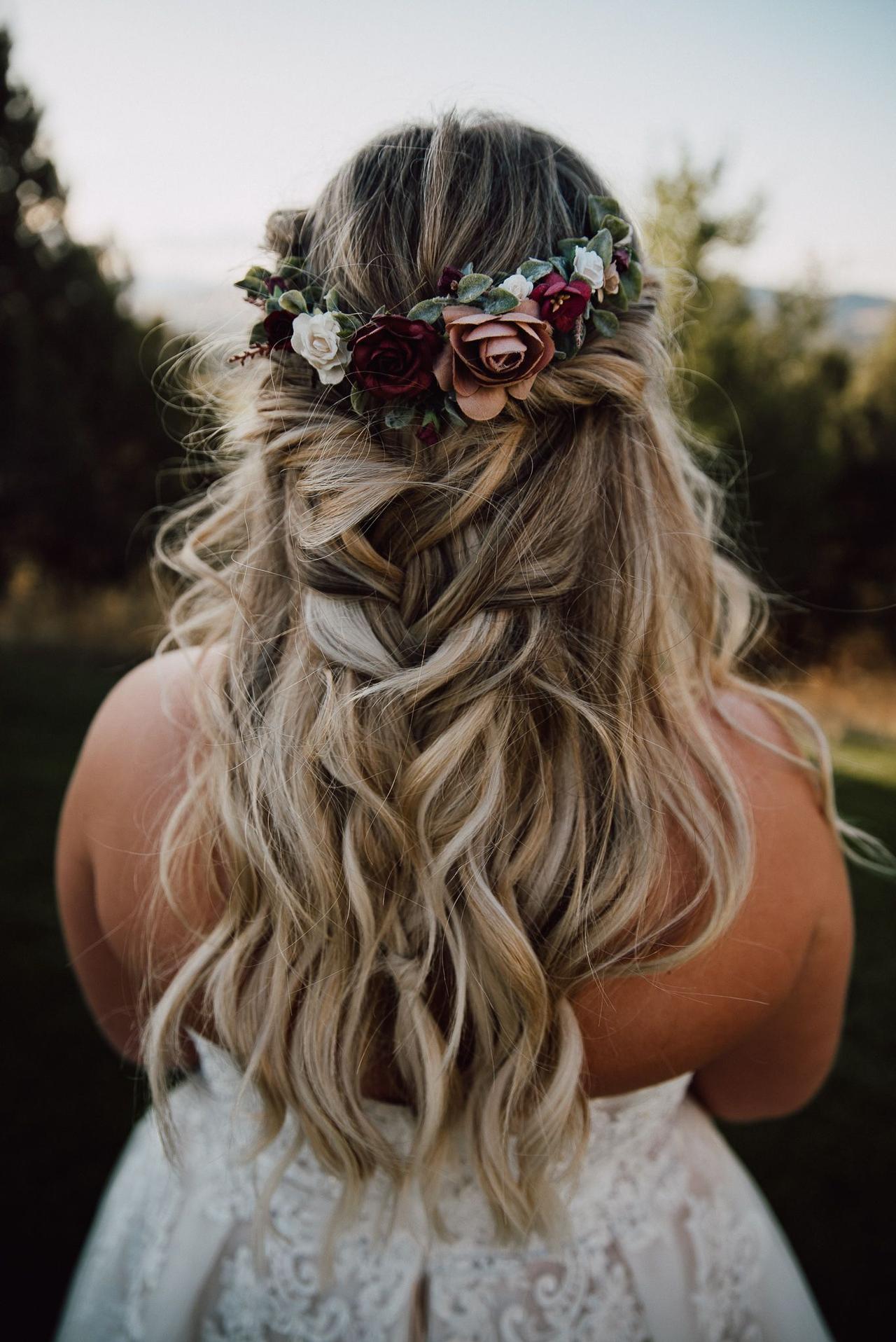 4 Ways To Rock A Flower Crown at your Wedding – Laura Jayne Accessories