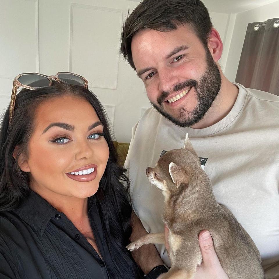 Scarlett Moffatt & Partner Scott Dobinson Are Engaged hitched.co.uk