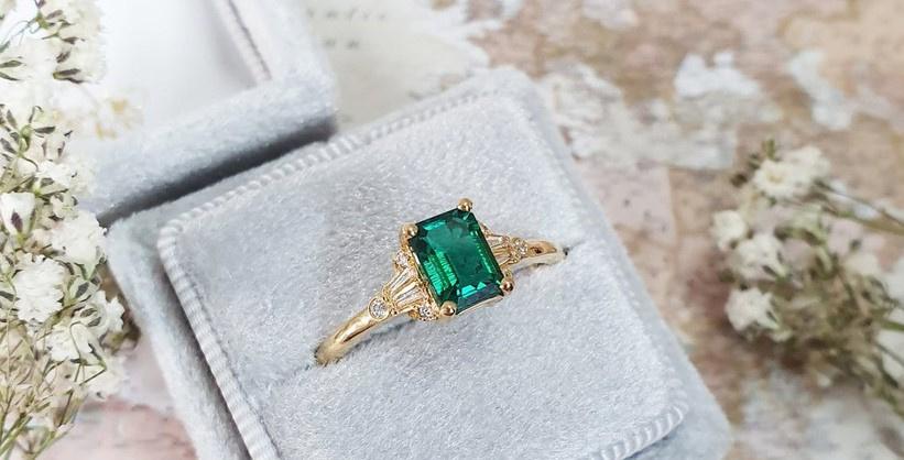 17 Best Engagement Ring Brands to Tell Your Unique Love Story | Glamour