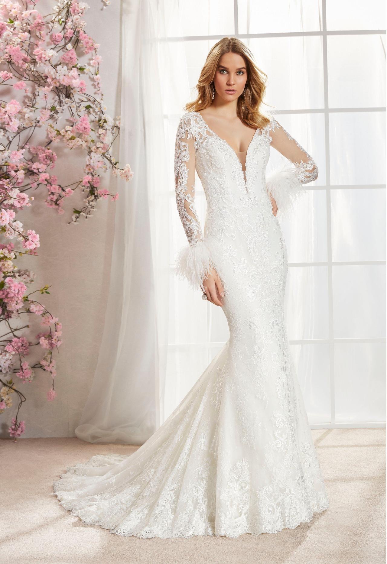 41 Best Winter Wedding Dresses 2021 -  