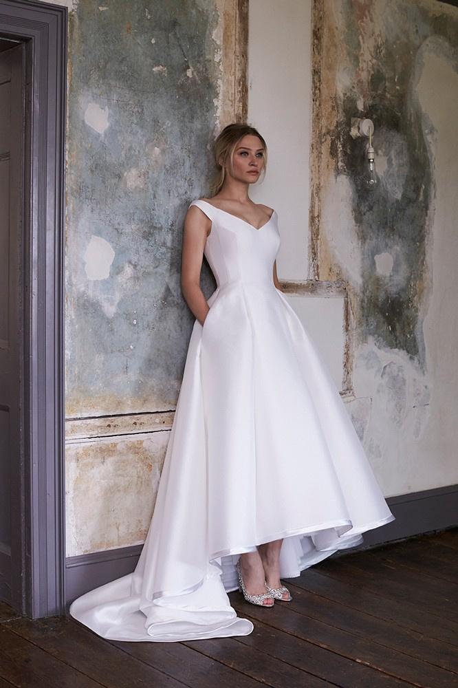 the-27-best-wedding-dress-shops-in-london-2022-hitched-co-uk