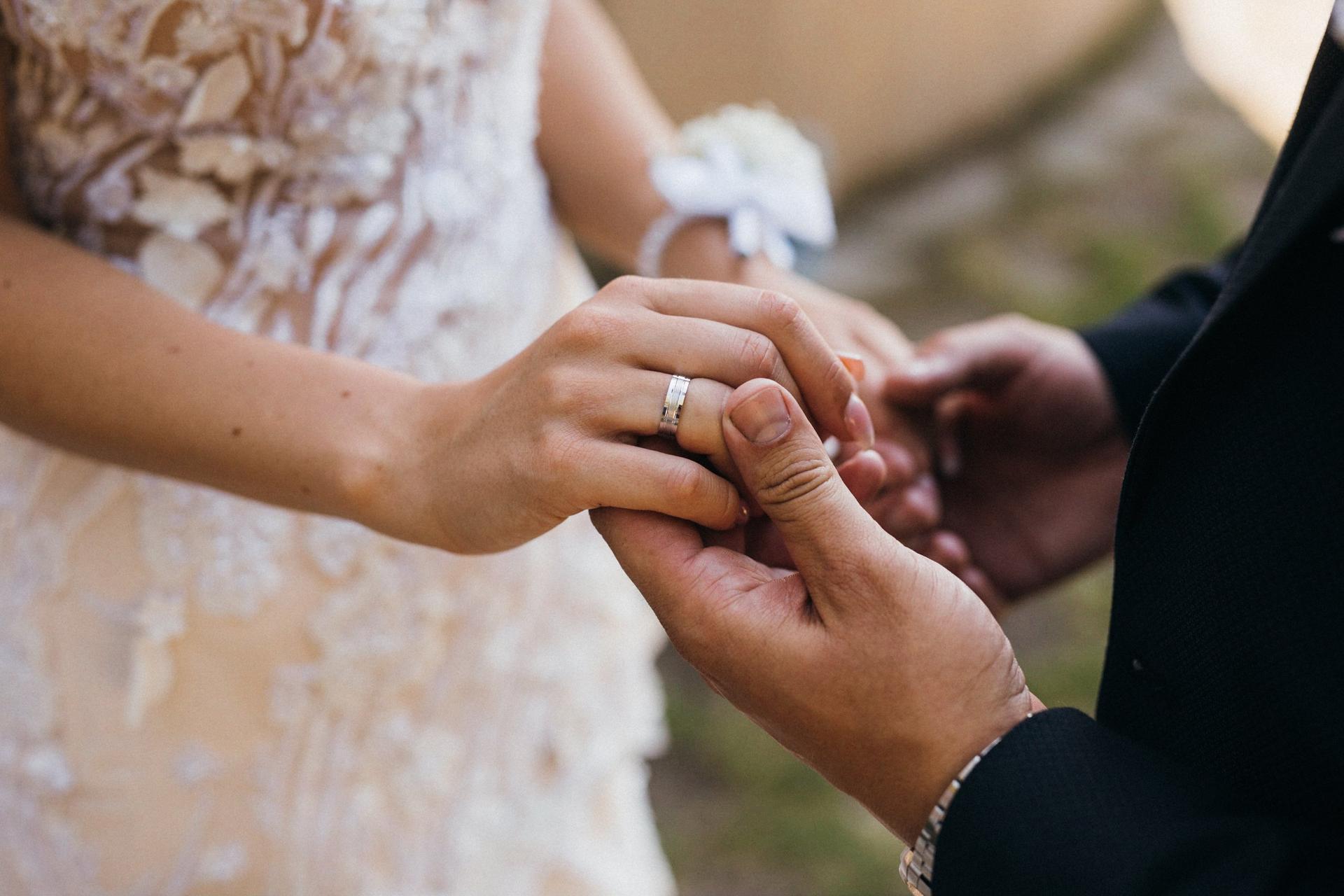 presentation of the rings at wedding