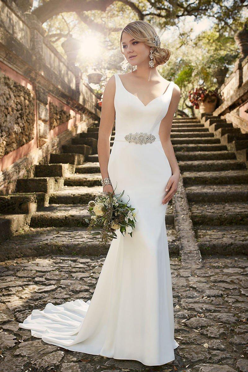 Wedding Dress Shapes And Styles For Brides With A Small Bust Uk Uk 0709