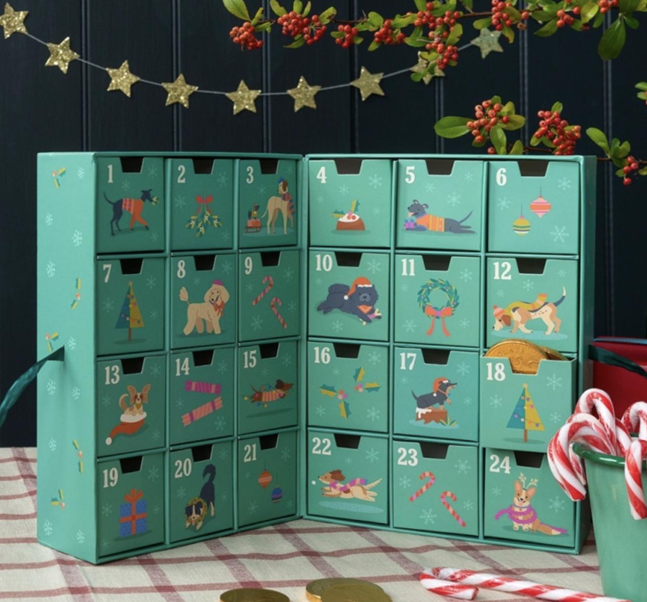 Green refillable advent calendar 2026