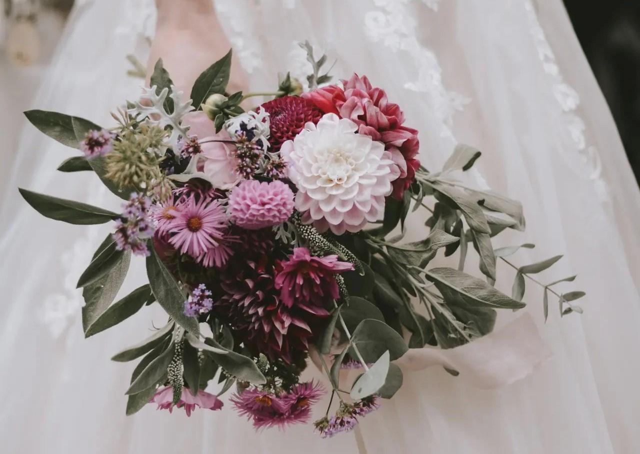 40+ Bridal Bouquet Ideas, Expert Advice & Bouquet Styles Explained