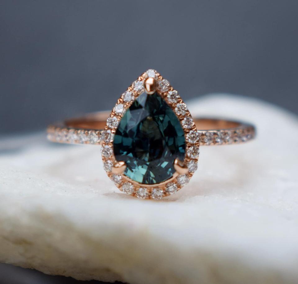 38 Pear Shaped Engagement Rings to Suit Every Bride - hitched.co.uk ...