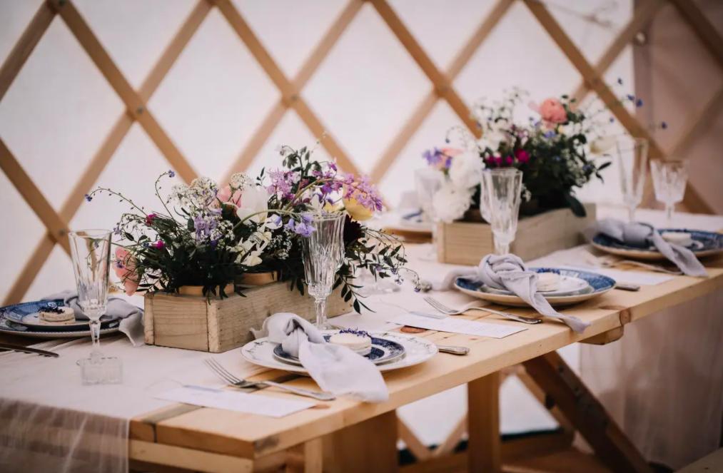 10 Beautiful Ways to Decorate Long Tables — Luxury Weddings UK