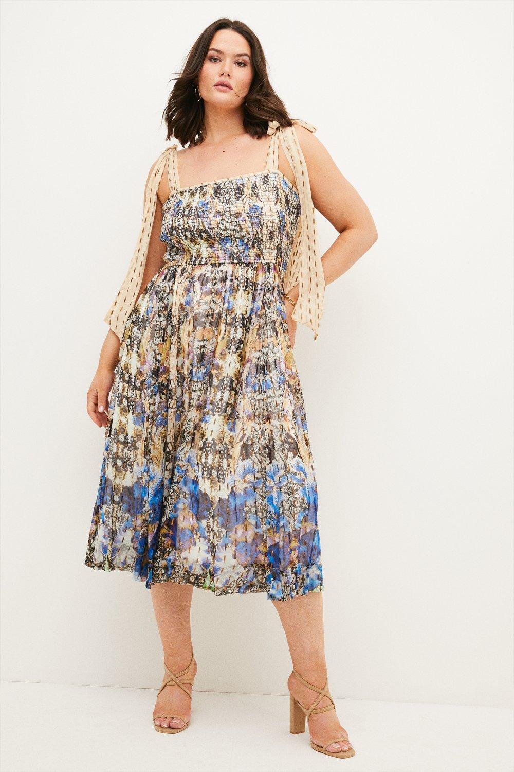 23 Gorgeous Plus Size Wedding Guest Dresses You're Going to Love