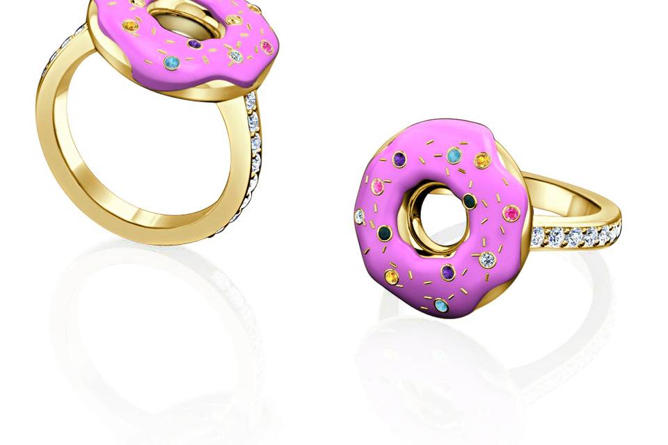 Doughnut engagement ring