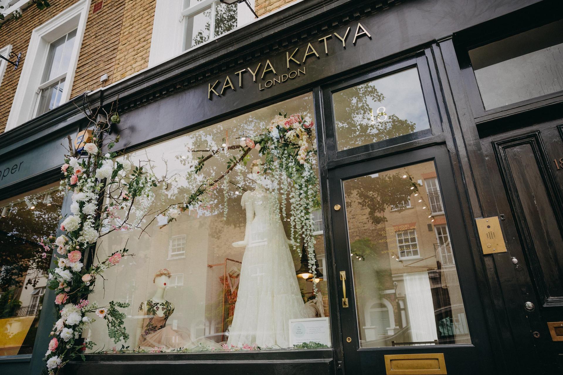 the-27-best-wedding-dress-shops-in-london-2022-hitched-co-uk