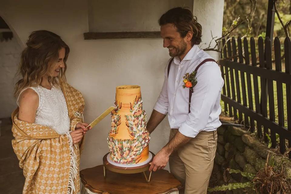 Freezing Your Wedding Cake: Everything to Know About Preserving the Top Tier