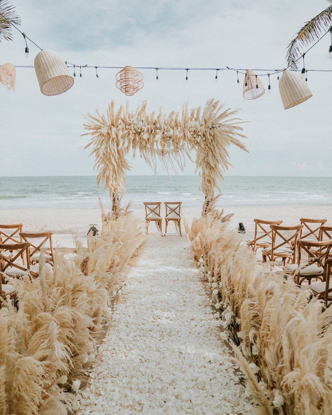 Beach on sale wedding ideas