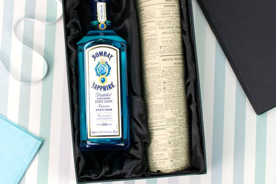 https://cdn0.hitched.co.uk/article/6876/3_2/960/jpg/106786-original-bombay-sapphire-and-original-newspaper-set.jpeg