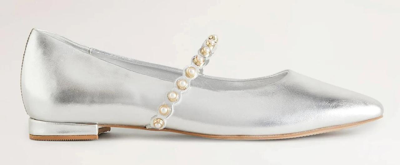 Dress shoes sales with pearls