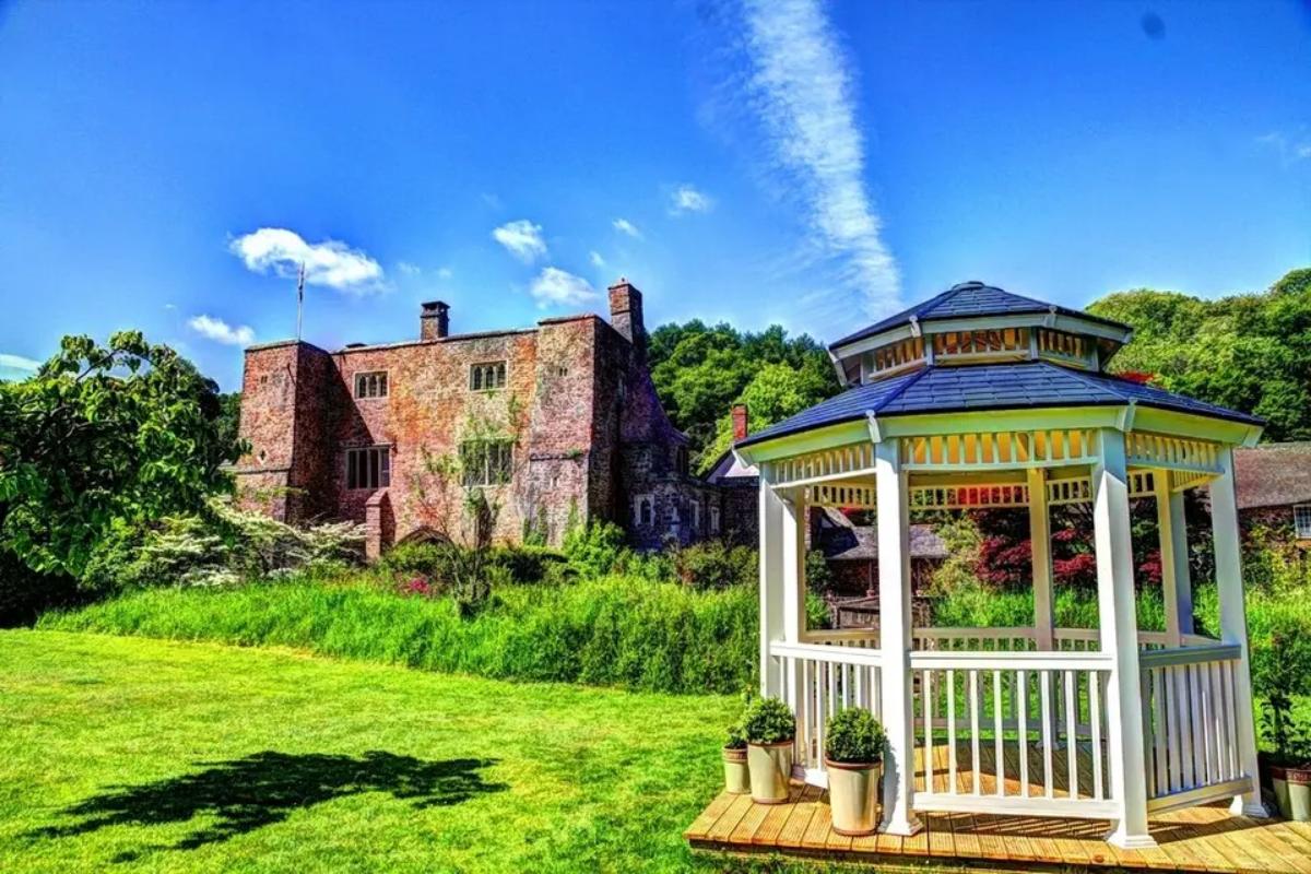 14 an outside view of the pergola and exterior at bickleigh castle