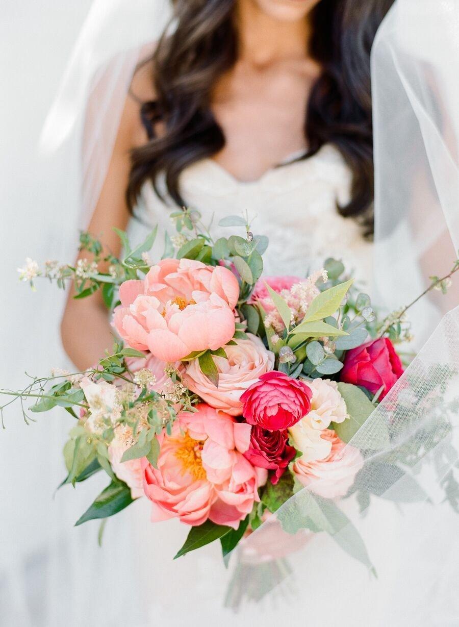 55 Boho & Rustic Wildflower Wedding Ideas on Budget -  Wildflower wedding,  Wedding table centerpieces, Wedding flowers peonies